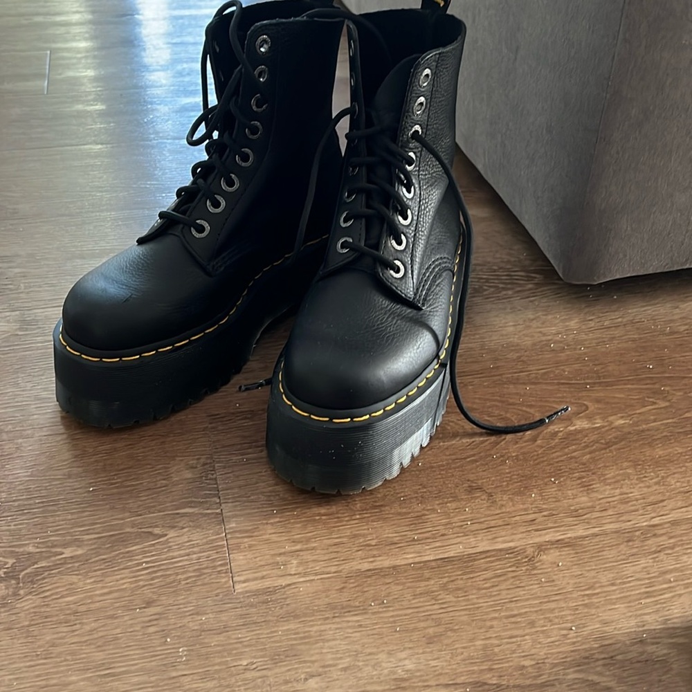 Dr. Martens 1460 Pascal Max women’s 8